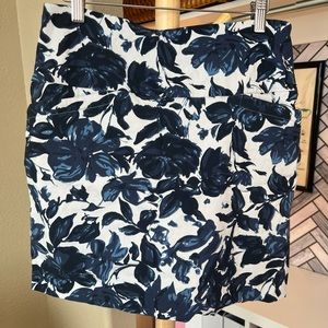 S.C. & CO Blue and White Floral Skort Knee Length with Pockets